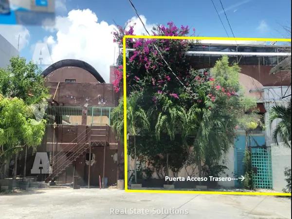 Local Completo 355 m2 en Renta, 2 Frentes de calle,  Blvd. José López Portillo, Crucero, Cancún