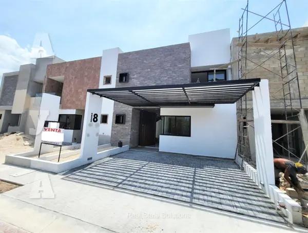 Casa en Venta, 4 Recámaras, Piscina, Río Residencial, Cancún Casa en Venta, 4 Recámaras, Piscina, Río Residencial, Cancún