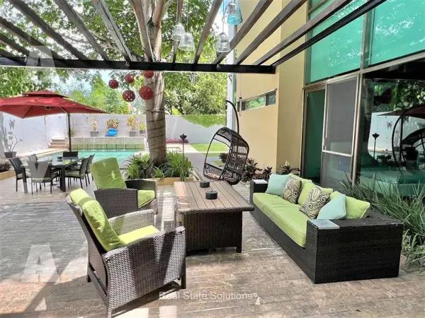 Casa en Venta, 5 Recámaras, 30 Paneles Solares, Piscina, Campestre, Cancún