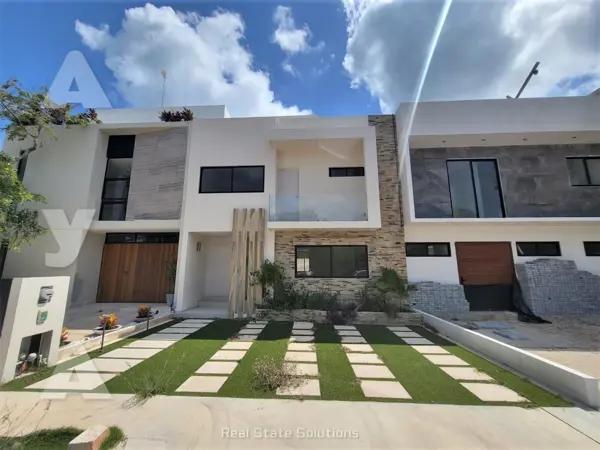 Casa en Venta, 3 Recámaras, Piscina, Roof Top, Residencial Rio, Cumbres, Cancún Casa en Venta, 3 Recámaras, Piscina, Roof Top, Residencial Rio, Cumbres, Cancún