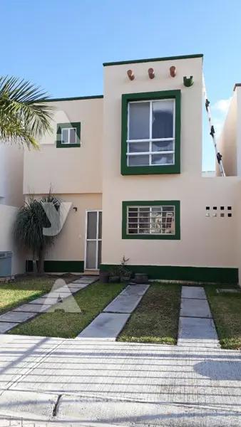 Casa en Renta, Amueblada, 3 Recámaras, Av. 135, Jardines Sur, Cancún. Casa en Renta, Amueblada, 3 Recámaras, Av. 135, Jardines Sur, Cancún.