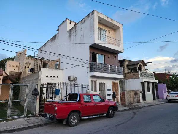 Edificio CUARTERIA en Venta, 12 Cuartos con Baño, Villas del Mar, Cancún Norte. Edificio CUARTERIA en Venta, 12 Cuartos con Baño, Villas del Mar, Cancún Norte.