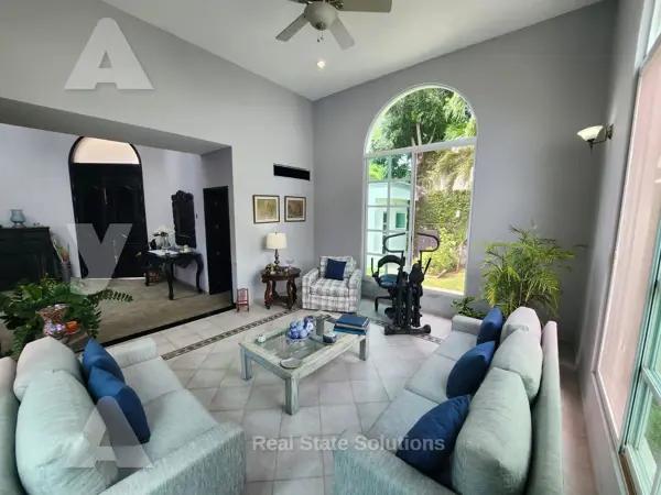 Casa en Venta 4 Recámaras, AMUEBLADA, Piscina, Estudio TV, Res. Campestre, Cancún Casa en Venta 4 Recámaras, AMUEBLADA, Piscina, Estudio TV, Res. Campestre, Cancún