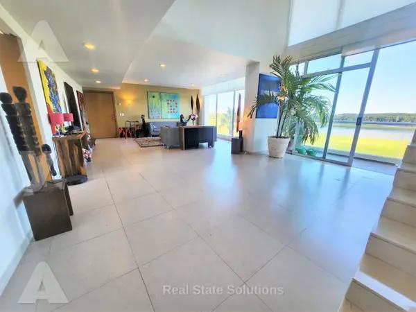 Departamento en Venta, 3 Recámaras, Doble Altura, Estudio TV, Av. Bonampak, Puerto Cancún
