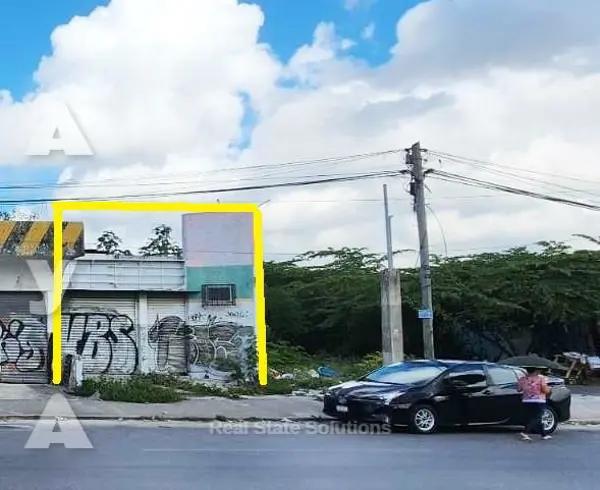 Bodega en Venta, 2 FRENTES 750  m2, Av. López Portillo, SM 94, Cancún.