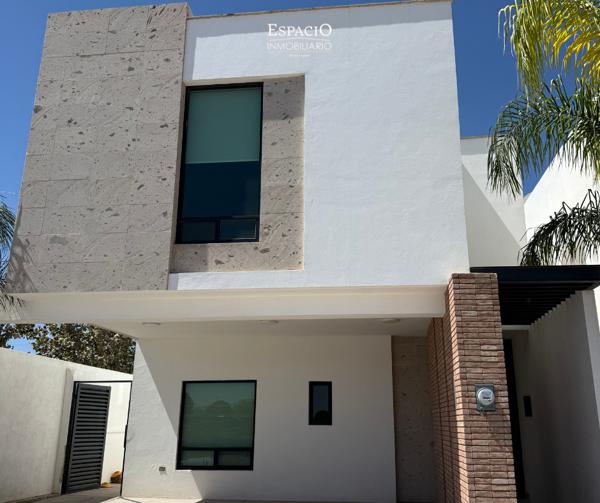 Casa en Preventa en Residencial La Rioja Casa en Preventa en Residencial La Rioja