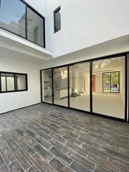 Casa en Venta, 3 Recámaras, Piscina, 2 Niveles, Aqua, Av Huayacán, Cancún Casa en Venta, 3 Recámaras, Piscina, 2 Niveles, Aqua, Av Huayacán, Cancún