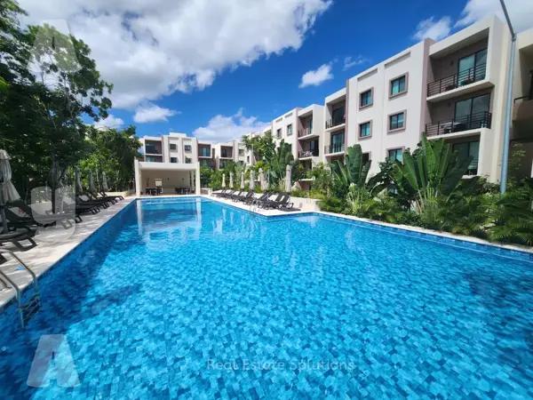 Departamento en Renta, 2 Recámaras, Aires Acondicionados, Ombú Residencial, Av Huayacán, Cancún