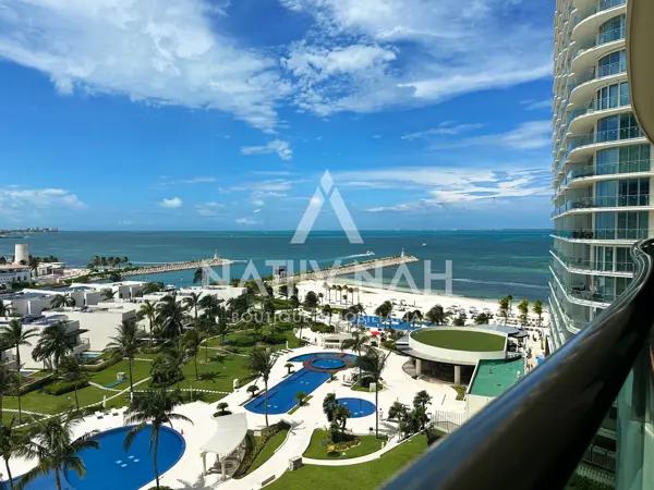 Departamento en Venta Beach Front, en Novo Cancún,  Puerto Cancún, Cancún