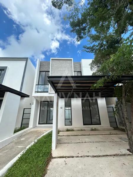 CASA EN VENTA/RENTA, 4 RECAMARAS,   AQUA, EN HUAYACÁN, CANCÚN