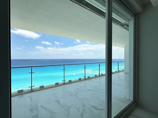 Departamento en Venta, 4 Recámaras, Beach Front, EMERALD, Zona Hotelera, Cancún Departamento en Venta, 4 Recámaras, Beach Front, EMERALD, Zona Hotelera, Cancún