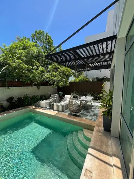 Casa en Venta, 4 recámaras, Piscina, en Residencial Cumbres, Cancún Casa en Venta, 4 recámaras, Piscina, en Residencial Cumbres, Cancún