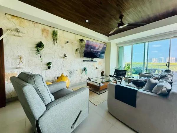 Departamento en Venta/Renta, 3 Recámaras, AMUEBLADO, Av. Bonampak, Cancún Towers,, Puerto Cancún.