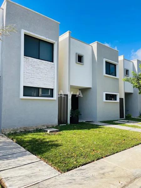 Casa en Venta, 3 Recámaras, TERRENO EXCEDENTE, Av Mallorca, SM 327, Polígono Sur Cancún