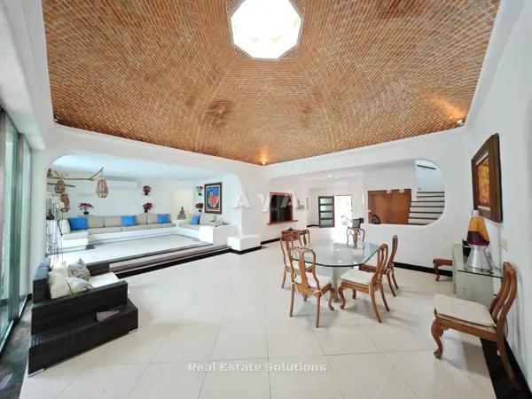 Casa en Venta, 3 Recámaras, ESTILO BARARGAN, AMUEBLADA/EQUIPADA, Paneles Solares Villa Magna, Cancún