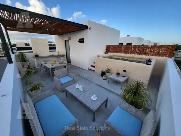Casa Nueva en Venta, 3 Recámaras, 2 Niveles, Piscina en  Roof Top, Playa del Carmen