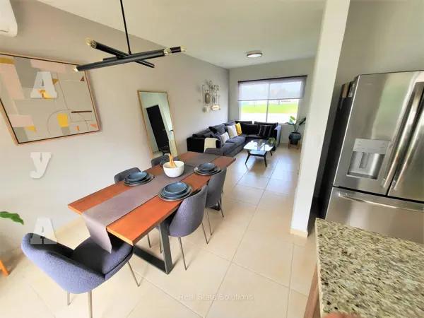 Casa en PRE Venta con 3 Recamaras,  Av. Colosio, Av Lilis, Playa del Carmen.
