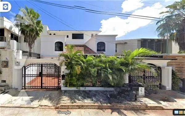 Casa en en Venta, 5 Recámaras, 3 Niveles, Piscina, Cancún Casa en en Venta, 5 Recámaras, 3 Niveles, Piscina, Cancún