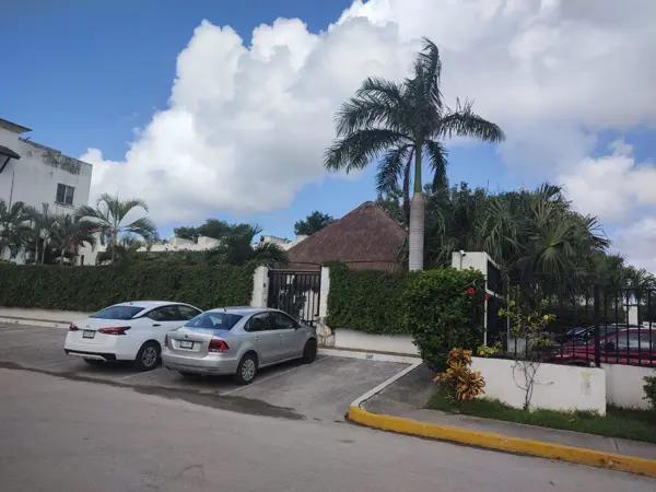 Departamento en Venta, 2 Recamaras, Real Ibiza, Playa del Carmen.
