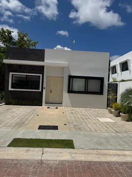 Casa en Venta, 2 recamaras, 1 Nivel, Piscina, Residencial Rio by Cumbres, Cancún Casa en Venta, 2 recamaras, 1 Nivel, Piscina, Residencial Rio by Cumbres, Cancún