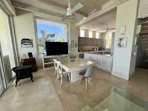 Casa en Renta, 5 Recámaras, con Muelle, AMUEBLADA/EQUIPADA, Laguna I Puerto Cancún