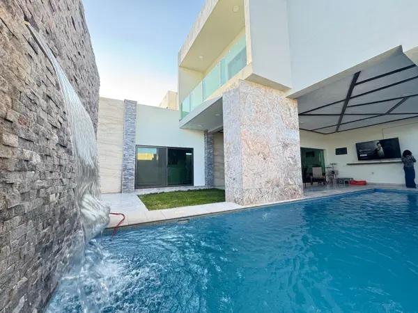 Residencia con alberca en venta, en Las Viñas, Torreón Coah. de Zaragoza. Residencia con alberca en venta, en Las Viñas, Torreón Coah. de Zaragoza.