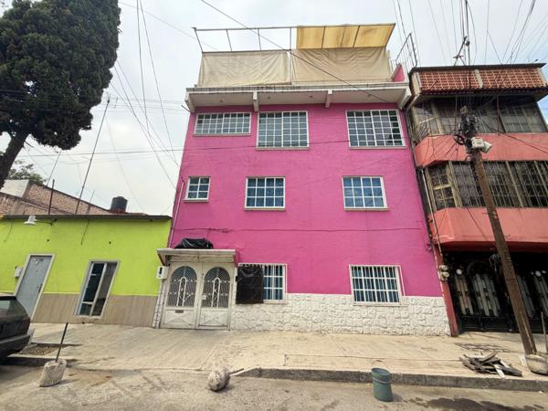 CASA MULTIFUNCIONAL, 4 NIVELES, CASI ESQUINA AV. CUITLÁHUAC