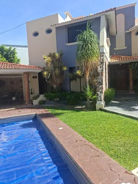 Hermosa Casa con diseño Hermosa Casa con diseño