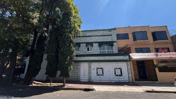 Casa en venta Paseos de Taxqueña Coyoacán CDMX 4 recámaras 2 estacionamientos lista para escritur Casa en venta Paseos de Taxqueña Coyoacán CDMX 4 recámaras 2 estacionamientos lista para escritur