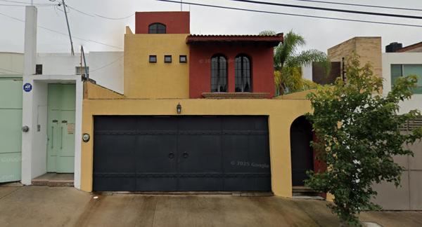 BONITA CASA EN VENTA EN MORELIA, MICHOACAN