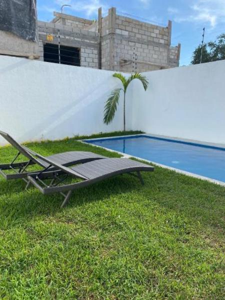 Hermosa Casa con Alberca en Lomas Trujillo