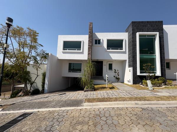 Casa en venta en Lomas de Angelopolis, Puebla