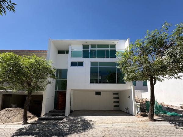 Casa en Venta en Parque Cuernavaca – Lomas de Angelópolis III, Puebla Casa en Venta en Parque Cuernavaca – Lomas de Angelópolis III, Puebla
