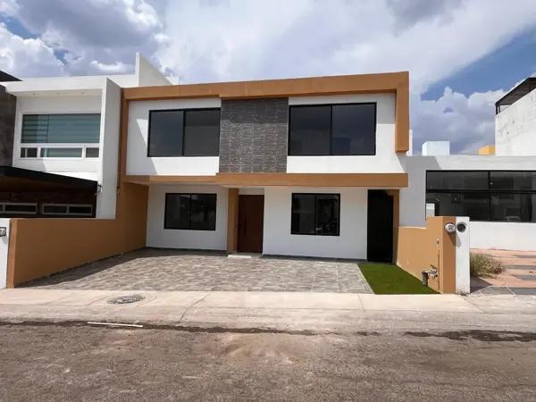 Hermosa Casa en Lomas de Juriquilla