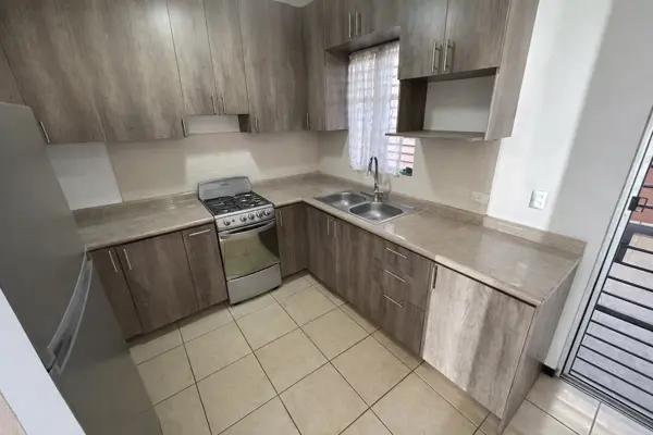 Casa en renta en comunidad privada Las Hadas, Gral. Escobedo