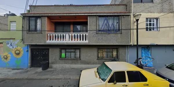 Casa En Venta En Colonia Renovación, Iztapalapa, Ciudad De México. Recuperación Bancaria JX71