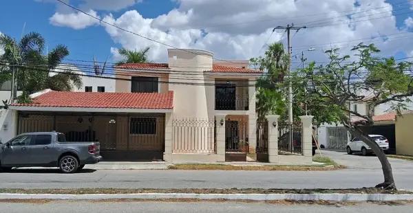 CASA EN RENTA UBICADA SOBRE AVENIDA AL NORTE DE MERIDA CASA EN RENTA UBICADA SOBRE AVENIDA AL NORTE DE MERIDA