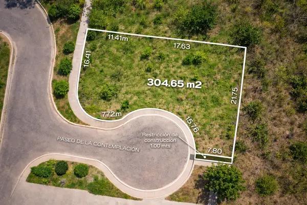 TERRENO EN PRIVADA SANTA FE CON PROYECTO DE CONSTRUCCIÓN, VILLAS DE IRAPUATO