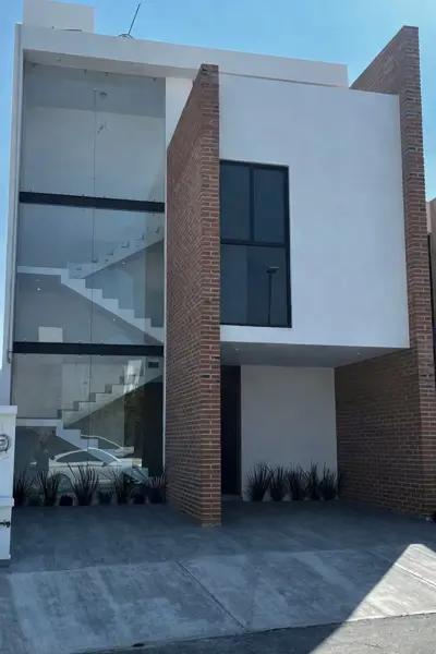 CASA EN VENTA EN SAN JUAN DEL RIO, QUERETARO