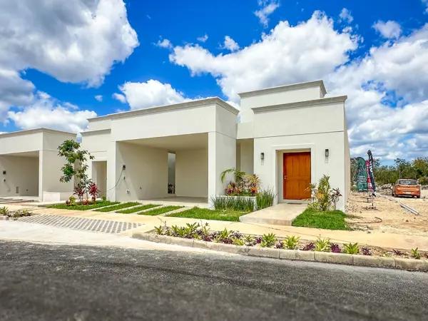 Privada de Casas de 1 piso Zona Conkal