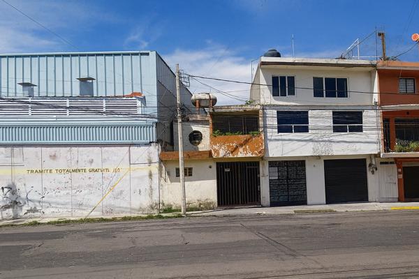 ¡Oportunidad Única! Propiedad como terreno frente a la SEP - Ideal proyecto nuev