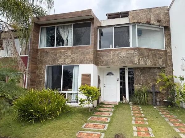 CASA AMUEBLADA EN RENTA 3 RECAMARAS EN FRACCIONAMIENTO