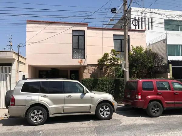 Casa en venta en calle Rubén Dario