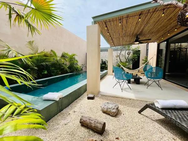 CASA EN VENTA EN MÉRIDA YUCATÁN EN CHOLUL DE UN PISO CON ALBERCA Y TERRAZA