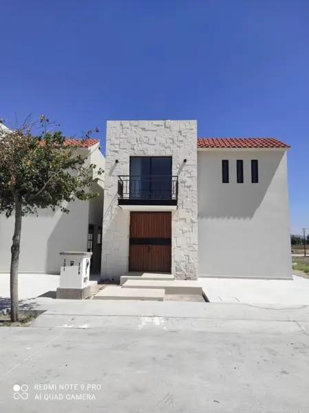 CASA EN VENTA CASTELA RESERVA RESIDENCIAL CELAYA