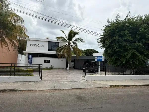 Casona en venta sobre avenida reforma, adaptada para oficinas Casona en venta sobre avenida reforma, adaptada para oficinas