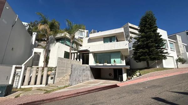 CASA EN VENTA CUMBRES DE JUAREZ