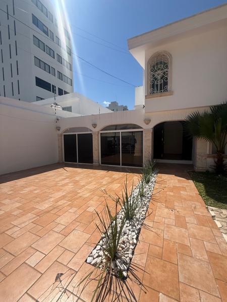 Casa en renta para oficina en Supermanzana 3 Centro