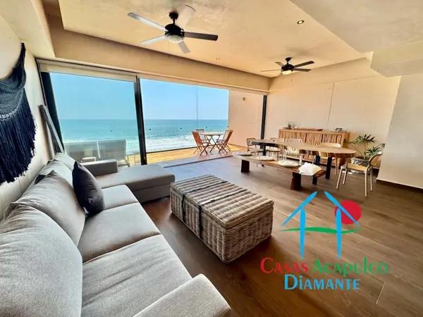 Departamento de playa con 4 recámaras y doble terraza con vista al mar