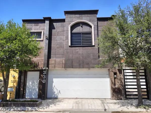 Casa en Venta con Alberca y Equipamiento en Portales, Saltillo